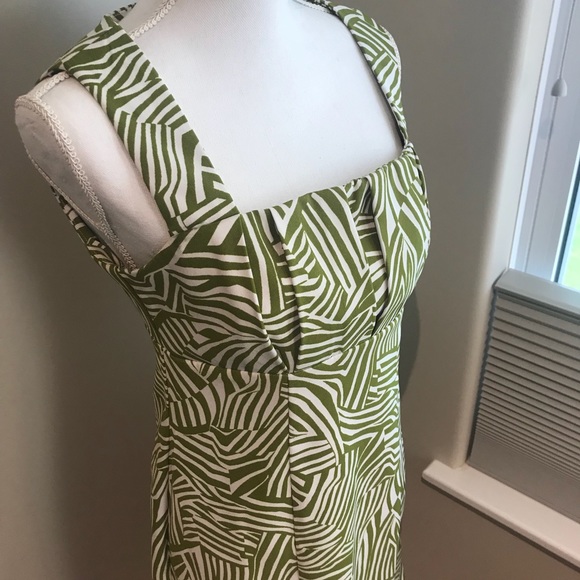 Patterned Dress - Picture 5 of 6